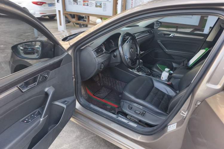 Used Volkswagen Passat 2016 380TSI DSG Prestige Edition Driver Seat