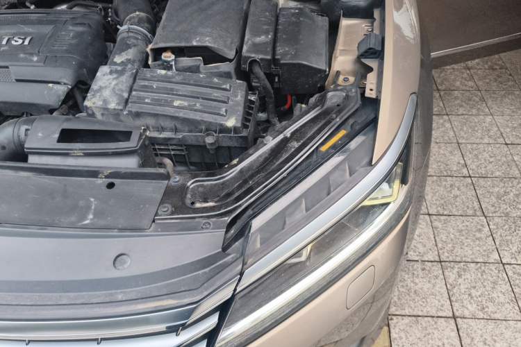 Used Volkswagen Passat 2016 330TSI DSG Prestige Edition Engine Bay Left