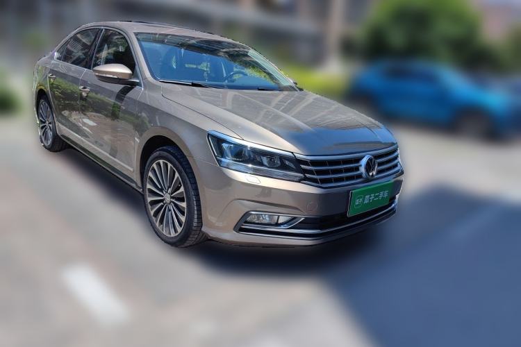 Used Volkswagen Passat 2016 330TSI DSG Prestige Edition Front Right 45 Deg