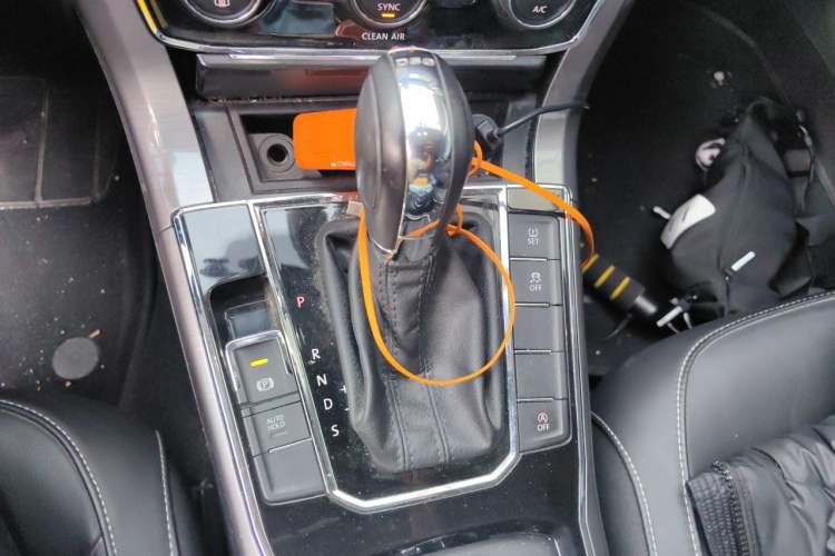 Used Volkswagen Passat 2016 280TSI DSG Prestige Edition Gear Lever