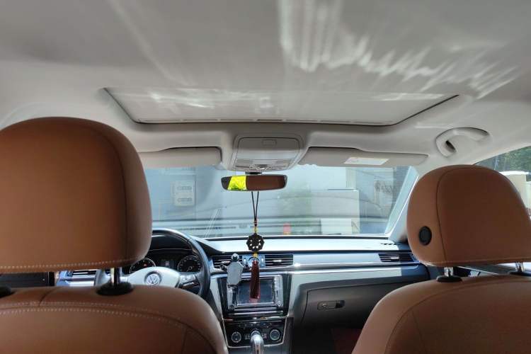 Used Volkswagen Passat 2016 330TSI DSG Prestige Edition Headliner