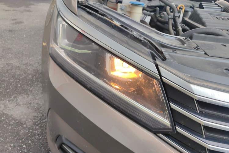 Used Volkswagen Passat 2016 280TSI DSG Prestige Edition Right Front Headlight