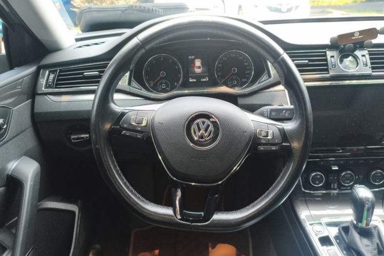 Used Volkswagen Passat 2016 330TSI DSG Prestige Edition Steering Wheel