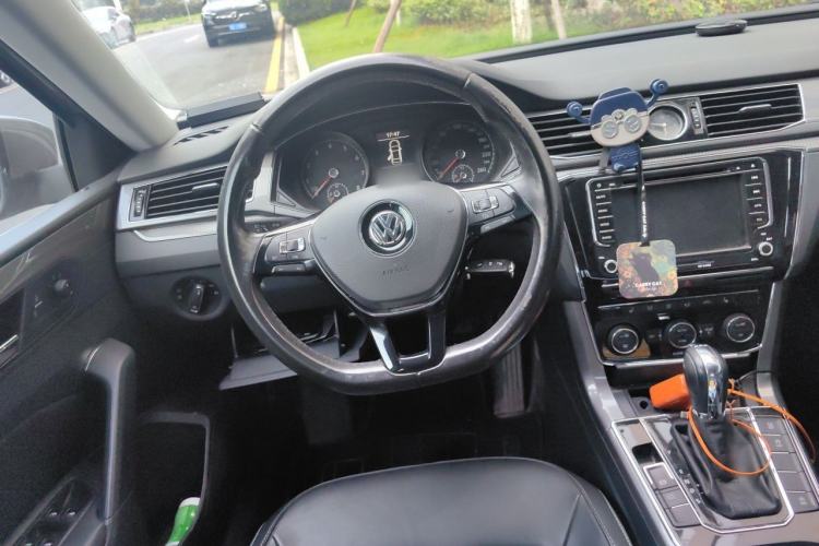 Used Volkswagen Passat 2016 280TSI DSG Prestige Edition Steering Wheel