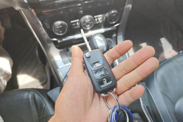 Used Volkswagen Passat 2016 330TSI DSG Luxury Edition Vehicle Key