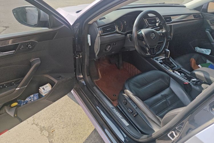 Used Volkswagen Passat 2016 330TSI DSG Prestige Edition Driver Seat