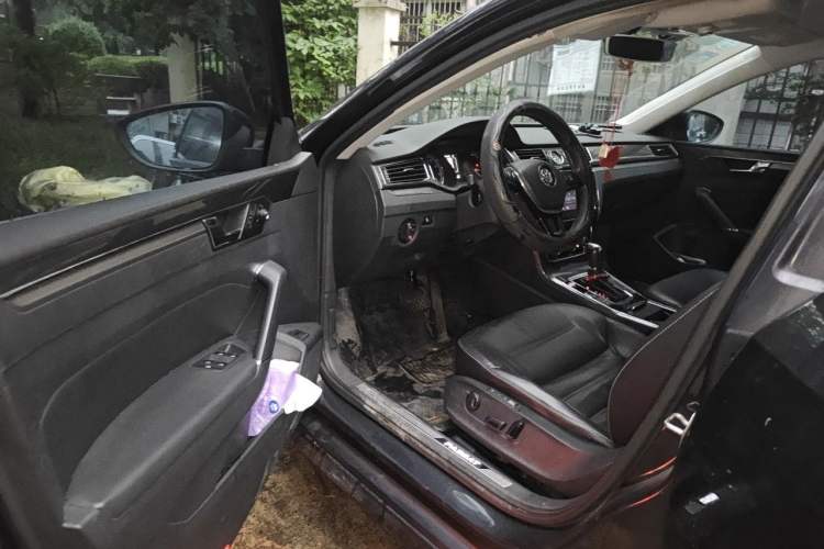 Used Volkswagen Passat 2016 330TSI DSG Prestige Edition Driver Seat