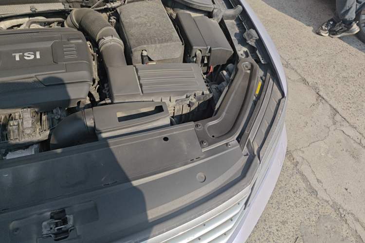 Used Volkswagen Passat 2016 330TSI DSG Prestige Edition Engine Bay Left