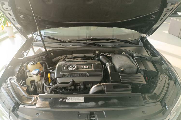 Used Volkswagen Passat 2016 380TSI DSG Ultimate Edition Engine Bay