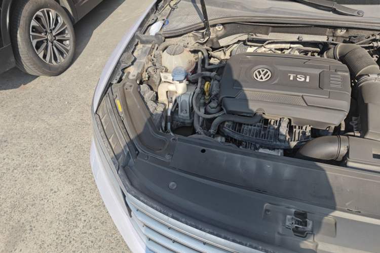 Used Volkswagen Passat 2016 330TSI DSG Prestige Edition Engine Bay Right