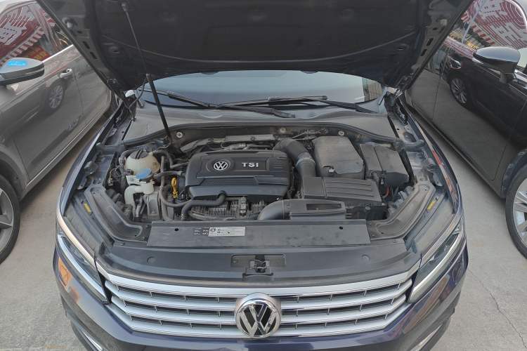 Used Volkswagen Passat 2016 330TSI DSG Prestige Edition Engine Bay