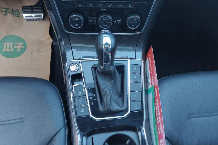 Used Volkswagen Passat 2016 330TSI DSG Prestige Edition Gear Lever