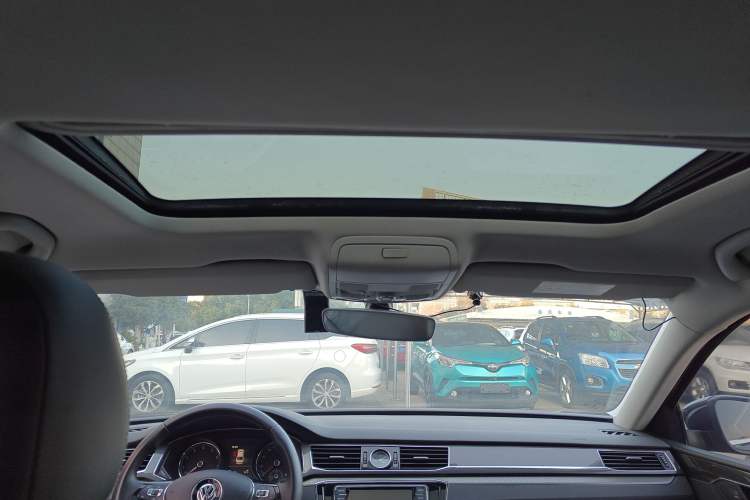Used Volkswagen Passat 2016 330TSI DSG Prestige Edition Headliner