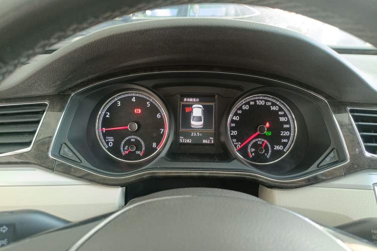 Used Volkswagen Passat 2016 380TSI DSG Ultimate Edition Instrument Cluster