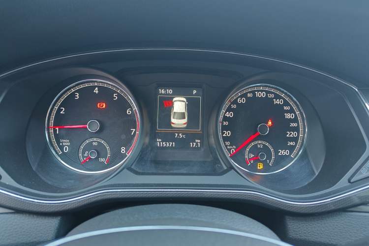 Used Volkswagen Passat 2016 330TSI DSG Prestige Edition Instrument Cluster