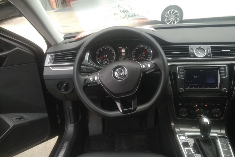 Used Volkswagen Passat 2016 330TSI DSG Prestige Edition Interior 2