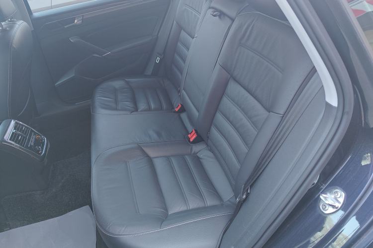 Used Volkswagen Passat 2016 330TSI DSG Prestige Edition Interior 4