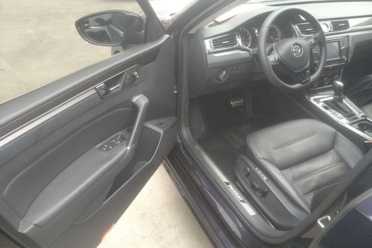 Used Volkswagen Passat 2016 330TSI DSG Prestige Edition Interior 6