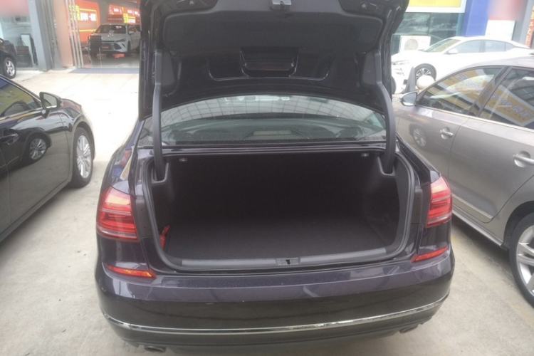 Used Volkswagen Passat 2016 330TSI DSG Prestige Edition Interior 9