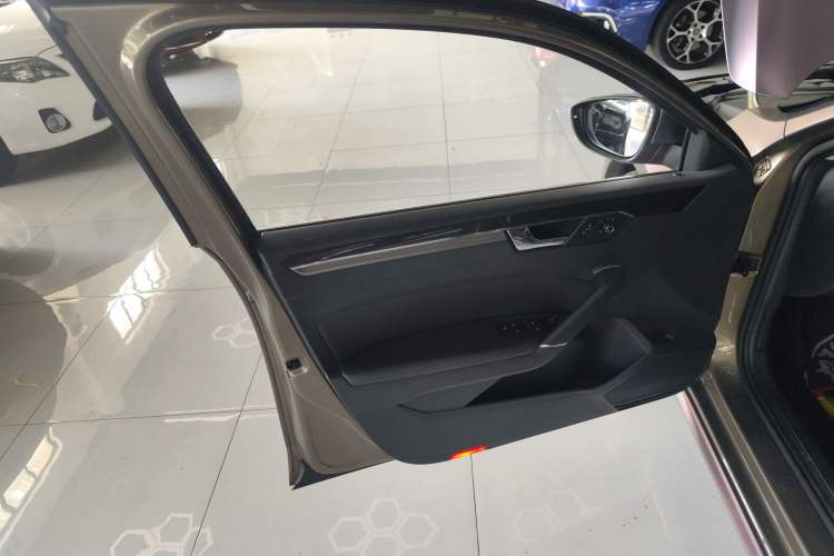 Used Volkswagen Passat 2016 330TSI DSG Prestige Edition Left Front Door Interior