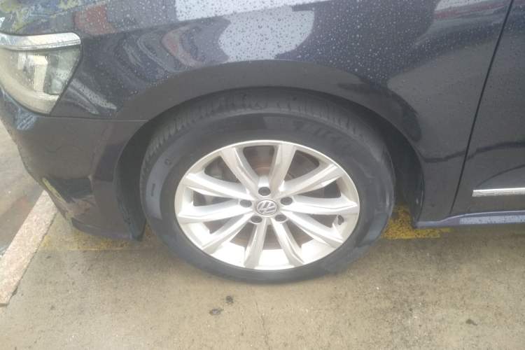 Used Volkswagen Passat 2016 330TSI DSG Prestige Edition Left Front Wheel Hub