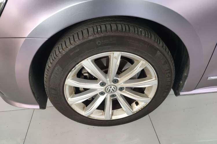 Used Volkswagen Passat 2016 330TSI DSG Prestige Edition Left Front Wheel Hub