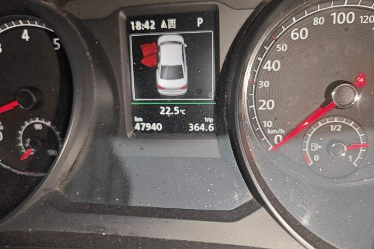 Used Volkswagen Passat 2016 330TSI DSG Prestige Edition Odometer Close Up