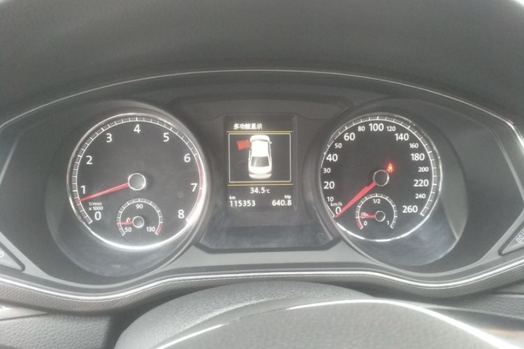 Used Volkswagen Passat 2016 330TSI DSG Prestige Edition Odometer Close Up