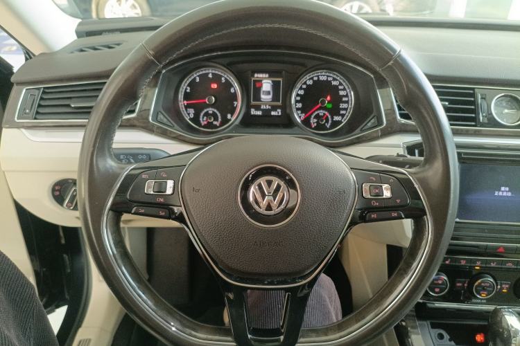 Used Volkswagen Passat 2016 380TSI DSG Ultimate Edition Steering Wheel