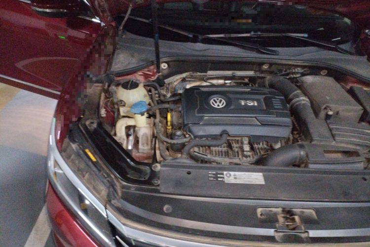 Used Volkswagen Passat 2016 330TSI DSG Luxury Edition Engine Bay Right