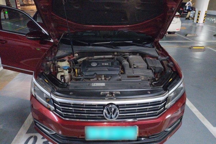 Used Volkswagen Passat 2016 330TSI DSG Luxury Edition Engine Bay