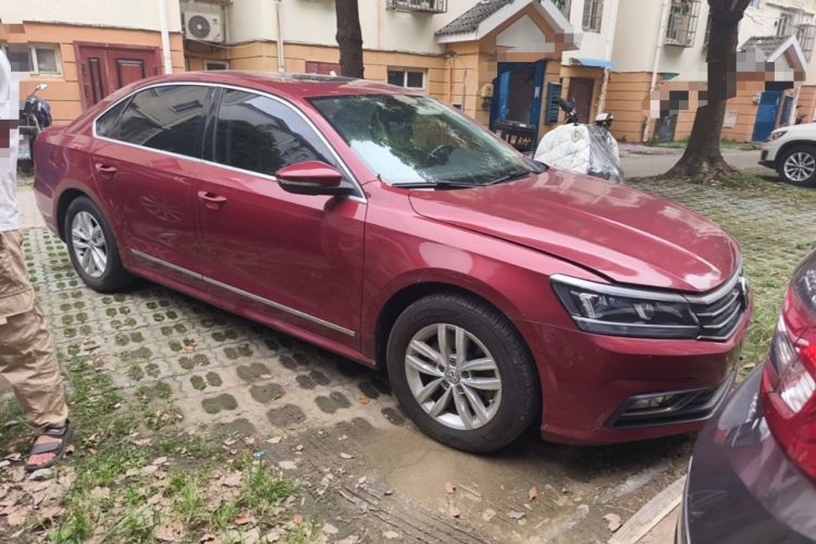 Used Volkswagen Passat 2016 280TSI DSG Prestige Edition Front Right 45 Deg