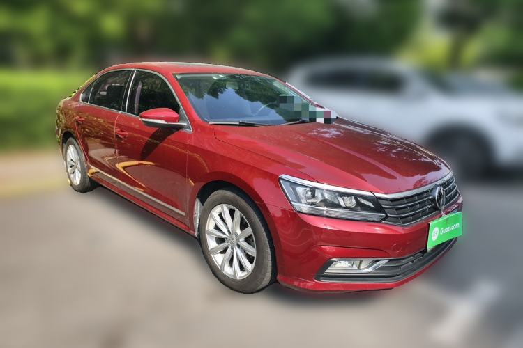 Used Volkswagen Passat 2016 280TSI DSG Prestige Edition Front Right 45 Deg