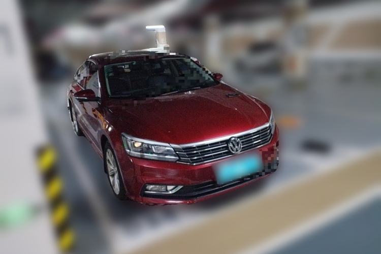 Used Volkswagen Passat 2016 330TSI DSG Luxury Edition Front Right 45 Deg