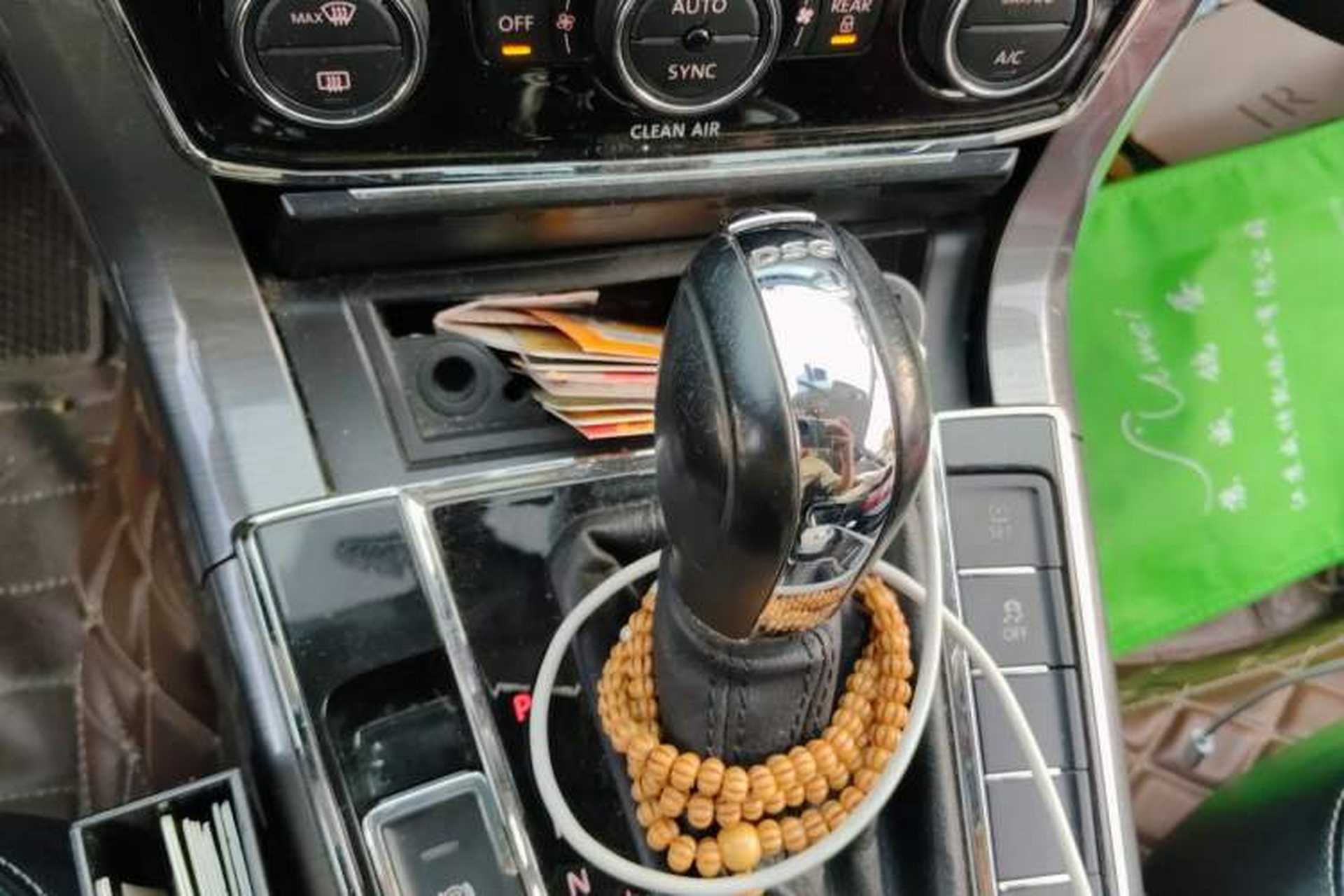 Used Volkswagen Passat 2016 330TSI DSG Luxury Edition Gear Lever