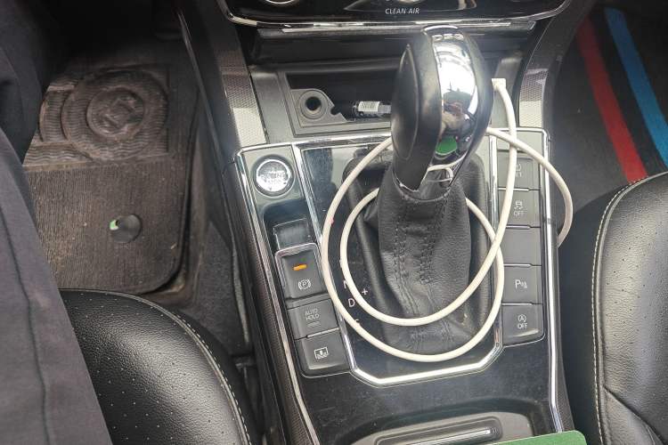 Used Volkswagen Passat 2016 330TSI DSG Prestige Edition Gear Lever