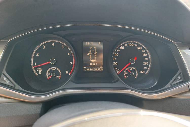 Used Volkswagen Passat 2016 280TSI DSG Prestige Edition Instrument Cluster