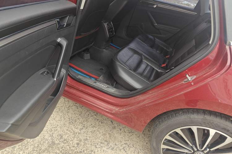 Used Volkswagen Passat 2016 330TSI DSG Prestige Edition Left Rear Seat