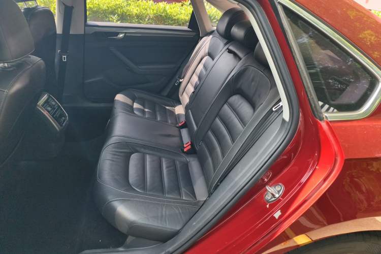Used Volkswagen Passat 2016 280TSI DSG Prestige Edition Left Rear Seat