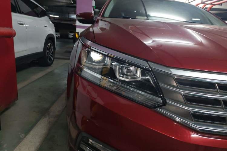 Used Volkswagen Passat 2016 330TSI DSG Prestige Edition Right Front Headlight