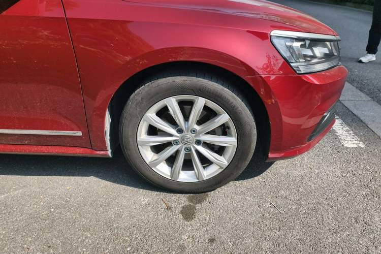 Used Volkswagen Passat 2016 280TSI DSG Prestige Edition Right Front Wheel Hub