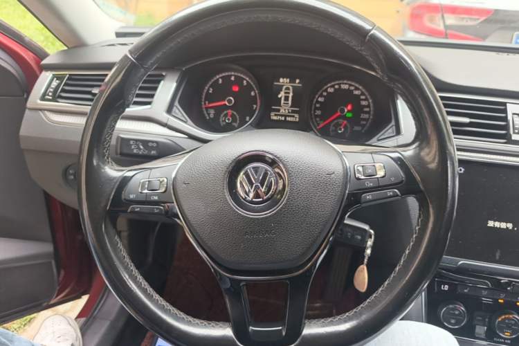 Used Volkswagen Passat 2016 280TSI DSG Prestige Edition Steering Wheel