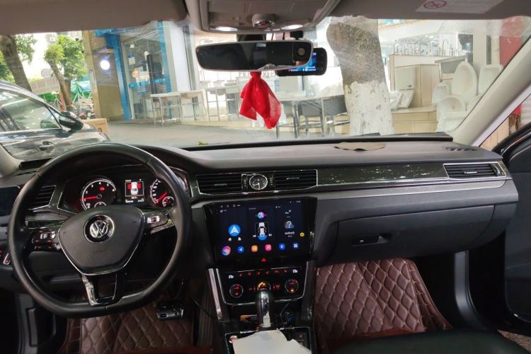 Used Volkswagen Passat 2016 330TSI DSG Prestige Edition Center Console