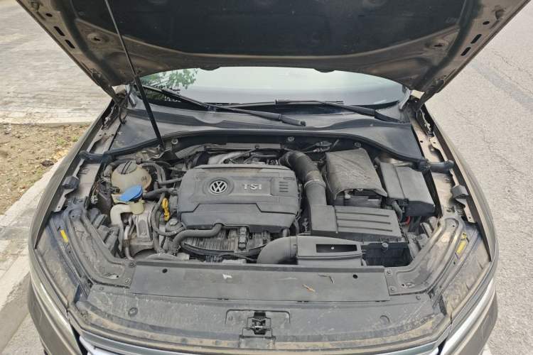 Used Volkswagen Passat 2016 330TSI DSG Prestige Edition Engine Bay