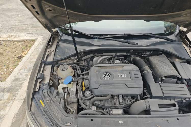 Used Volkswagen Passat 2016 330TSI DSG Prestige Edition Engine Bay Right