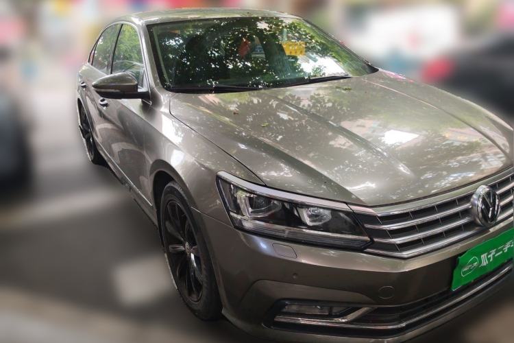 Used Volkswagen Passat 2016 330TSI DSG Prestige Edition Front Right 45 Deg