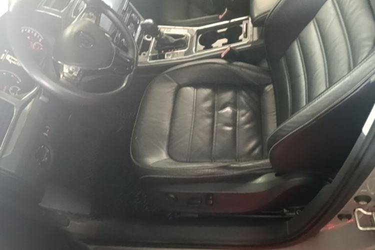 Used Volkswagen Passat 2016 330TSI DSG Luxury Edition Left Front Seat