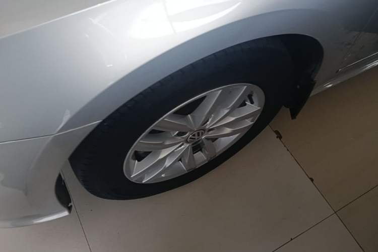 Used Volkswagen Passat 2016 330TSI DSG Luxury Edition Left Front Wheel Hub