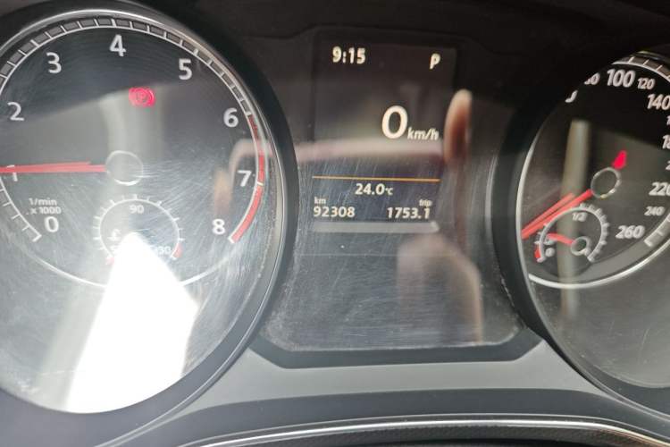 Used Volkswagen Passat 2016 330TSI DSG Prestige Edition Odometer Close Up
