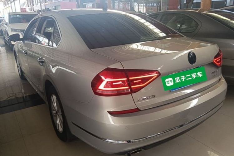 Used Volkswagen Passat 2016 330TSI DSG Luxury Edition Rear Left 45 Deg